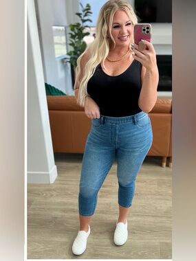 Judy Blue Skinny Fit Capri
